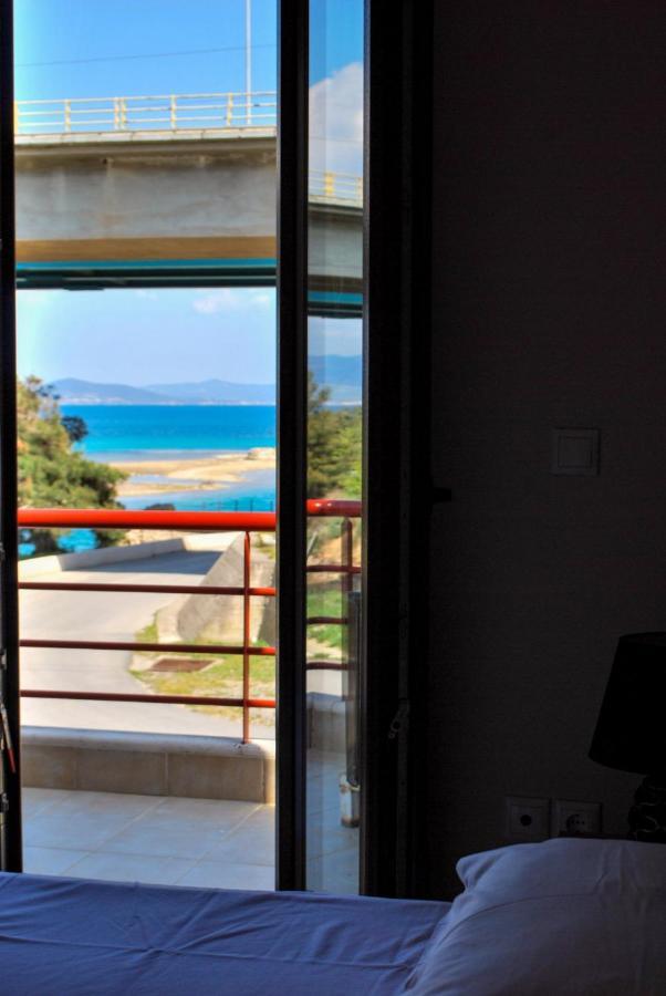 Canal Luxury Apartments Nea Poteidaia Exterior photo