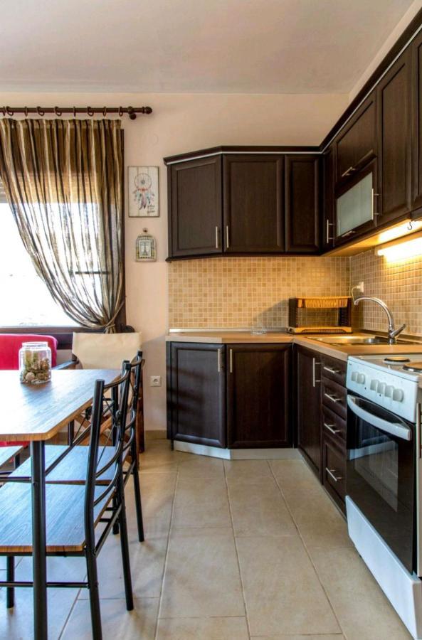 Canal Luxury Apartments Nea Poteidaia Exterior photo