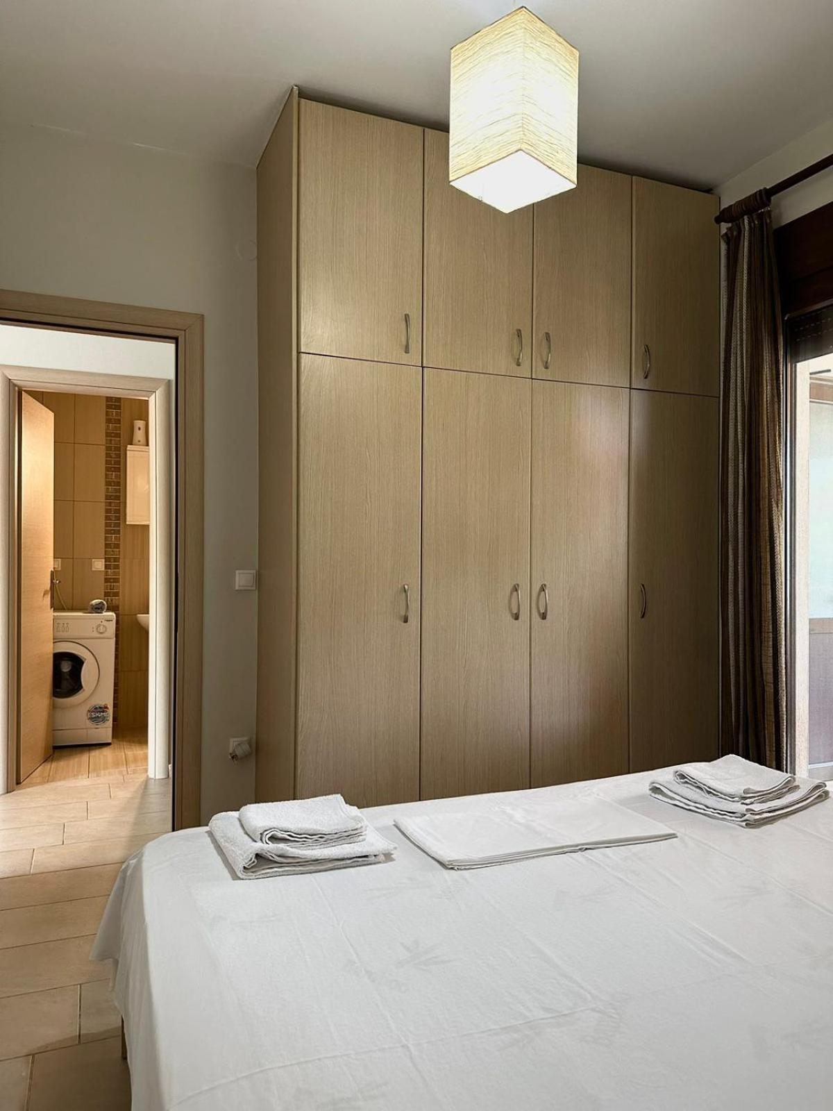 Canal Luxury Apartments Nea Poteidaia Exterior photo